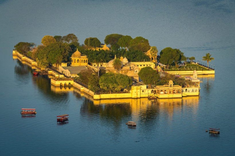 jag-mandir-lake-pichola-udaipur-india-shutterstock_1037132233_6b9ba12f41